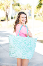 Load image into Gallery viewer, Beach Bag --- Ocean Breeze