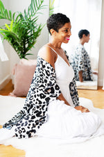 Load image into Gallery viewer, Women's Top --- Catwalk Design