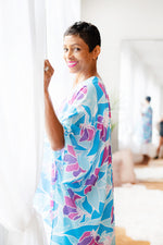 Load image into Gallery viewer, Women's Top --- Multicolor Flowers