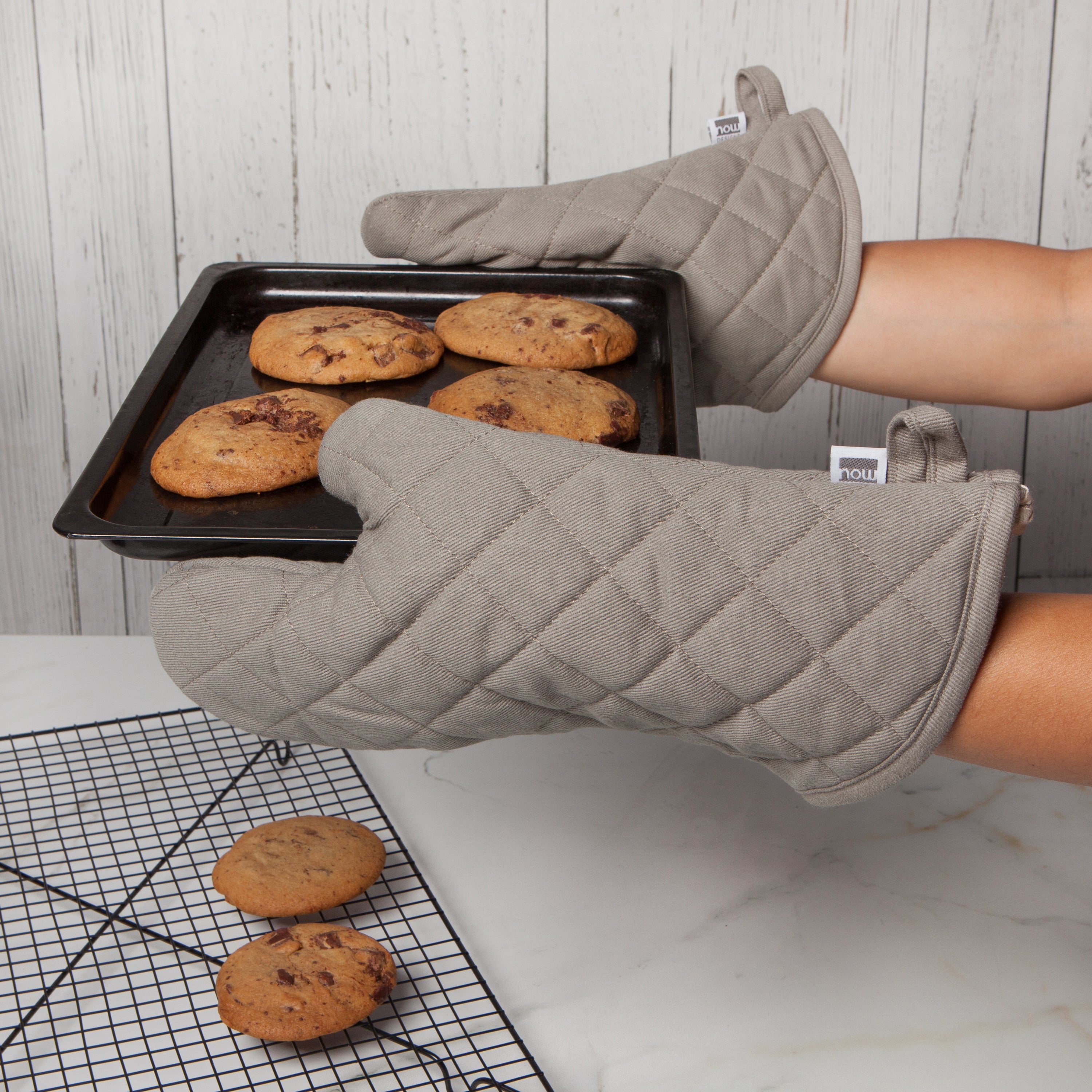 London Gray - Superior Oven Mitt by Now Designs®