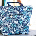 Load image into Gallery viewer, Beach Bag --- Blue &amp; Navy Shells
