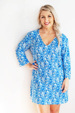 Load image into Gallery viewer, Women&#39;s Tunic --- Blue Pineapples Design
