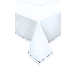 Classic Gilucci Tablecloths --- 55% Linen / 45% Cotton --- White Color --- Various Sizes