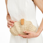 Load image into Gallery viewer, Wicker Shell Clutch -- Natural Color
