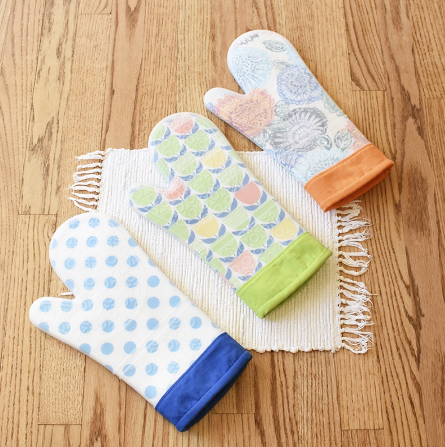 Hot Stuff Oven Mitt Printed Pattern by Around The Bobbin